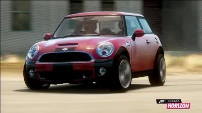 Comment s'appelle cette voiture ?