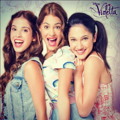 Quelles sont les deux meilleures amies de Violetta ?