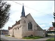 Voici l'glise de la commune Essonnienne de Plessis-Saint-Benoist. Elle se situe en rgion ...