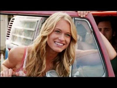 Comment s'appelle la fille dont le hros est amoureux ?