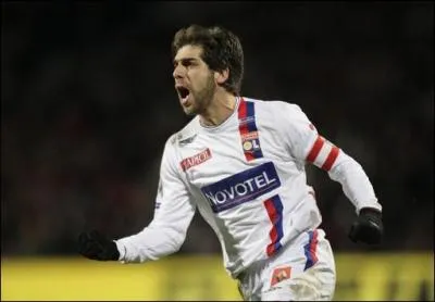 Qui est cet ancien capitaine de l'OL ?