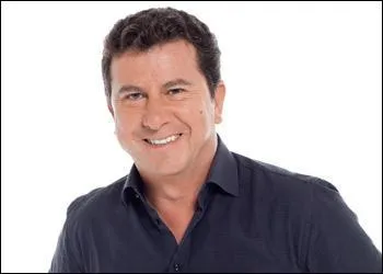 En 1997, TF1 propose  Pascal Bataille et Laurent Fontaine de crer, produire et animer Y'a pas photo en seconde partie de soire. Lequel est-ce ici ?