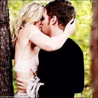 Que souhaite Caroline de Klaus si elle lui avoue ses sentiments ? (100e pisode)