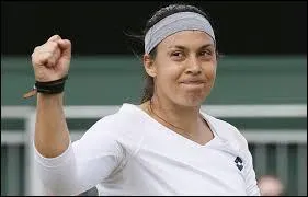 Quelle joueuse franaise a dcid d'arrter le tennis pour devenir actrice ?