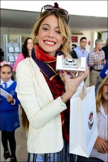 Quel est le cadeau de l'oncle de Tini pour son anniversaire ?