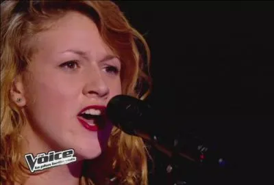 Quelle chanson a-t-elle chante aux auditions  l'aveugle ?