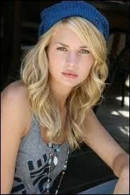 Qui joue ce rle (question 1) ?