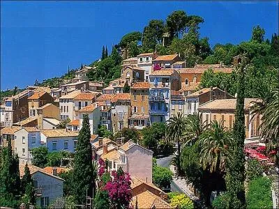 O se trouve la station balnaire de Bormes-les-Mimosas ?