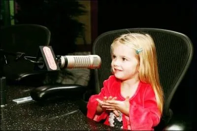 Comment s'appelle son vrai pre ?