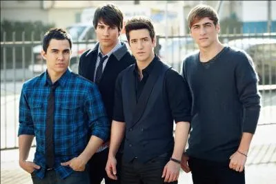  Big Time Rush . Qui,  part Logan, a dj embrass Camille volontairement ?