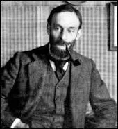 À qui a-t-il dédié son livre ?