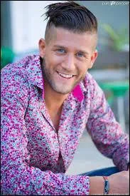 Paga est tomb amoureux de(d')...