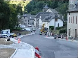 Nous traversons la commune aquitaine de Cette-Eygun. Nous sommes dans le dpartement ...