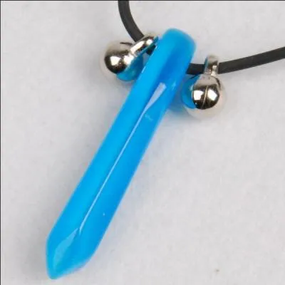 Quel ninja offre ce pendentif  Naruto ?