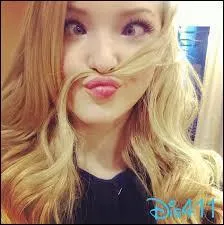 Que fait Sbastian provoquant la cause de la sparation du couple Nick/Kayla ?