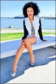 Qui joue Skye Sailor ?