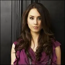 Spencer est souvent amoureuse des copains de sa sur, qui a-t-elle embrass parmi eux ?