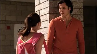 Aprs avoir fait la dcouverte,  qui Emma fait-elle face ?