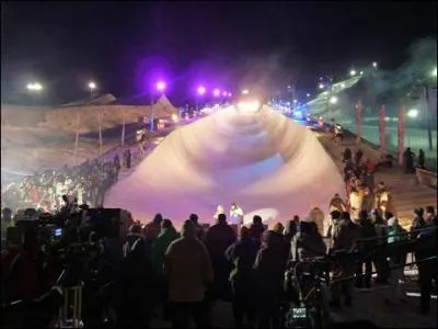 Du ct des filles, qui remporte la premire manche ?