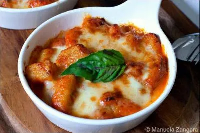 Quel est ce plat pr�par� avec des tomates et de la mozzarella ?