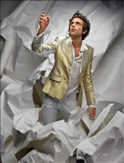 En quelle anne Mika remporte-t-il 3 Awards ?