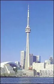 Quel est ce monument qui est  Toronto ?