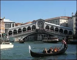 Quel est ce monument qui est  Venise ?