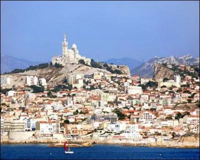 Lequel de ces crivains n'est pas n  Marseille ?