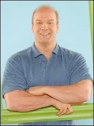 Si tu as vu tous les pisodes de  Bonne chance Charlie , tu sais quel est le 2e prnom de Bob.