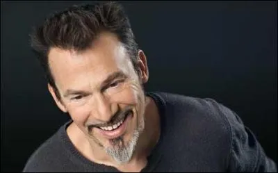 De quel instrument Florent Pagny joue-t-il ?