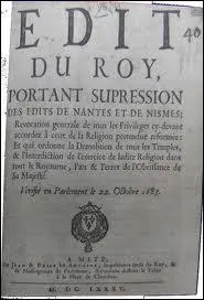 En 1685, qui mit fin aux privilges protestants par l'dit de Fontainebleau, en rvoquant l'dit de Nantes ?