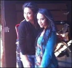 Qui Emily aime-t-elle dans la saison 2 ?