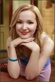 Quand Liv rentre chez elle et qu'elle mange en famille aprs 4 ans, o va-t-elle s'asseoir ?