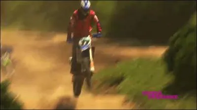 Quelle est l'autre passion de Len ?