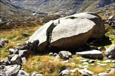 Enfin, je vous en propose un, revisit et fantaisiste pour varier le genre, signifiant :  Qui s'clate bien.  