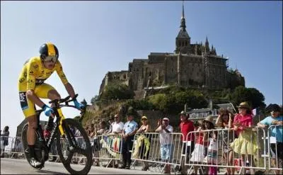 Christopher Froome remporte le Tour de France le 21 Juillet. Laquelle de ces trois tapes n'a-t-il pas remporte ?
