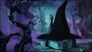 Cette charmante et minuscule, apparemment, chaumire champtre est celle o vit quel personnage mdival un peu allum ?