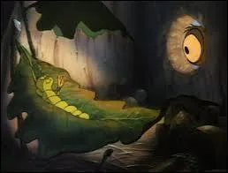 Voici une petite paresseuse, la chenille qui se moque bien de qui regarde par le trou de son arbre. Dans quel film de copains la voit-on ?