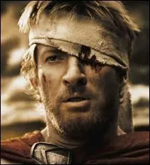 Il est le survivant des 300, il a perdu un il  la bataille, qui est-il ?