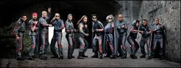 Qui est Marie par rapport  John ?