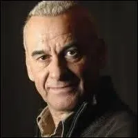 De quelle couleur était le chiffon de la Liberté de Michel Fugain ?