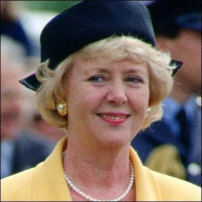 C'est en Islande qu'a t lue pour la premire fois au suffrage universel direct une prsidente le 28 juin 1980. Qui est cette femme, qui a d'ailleurs exerce quatre mandats successifs en tant que prsidente de l'Islande ?