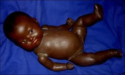 Et pour vous rveiller, aprs ce quiz que vous allez encore trouver difficile, je vous offre un petit noir, c'est  dire ...