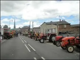 Je vous emmne  une exposition de vieux tracteurs dans la commune Seinomarine de La Feuillie. Dans quelle rgion devons-nous nous rendre ?