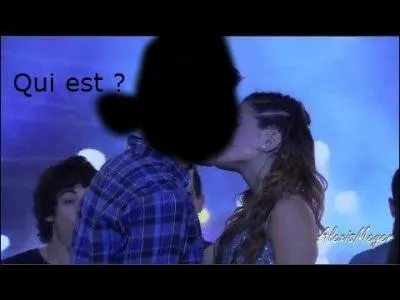 Qui embrasse Violetta  la fin de la saison 2 ?