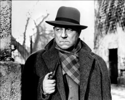 Quel est le nom de ce personnage de Jules Simenon, commissaire ronchon et un peu alcoolo, avec  la bouche une ternelle pipe ?