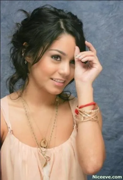 Une dernire question, pour finir en beaut, quel ge a-t-elle ? (04/2014)