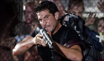 pisode 3. Lorsque Shane revient, seul, avec les instruments pour oprer Carl, que rpond-il  la question d'Hershel (O est Otis) ?