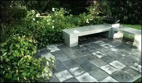 Qui a dtruit le mmorial d'Alison dans la saison 1 ?