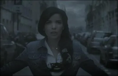 Indila a t connue grce  la chanson :